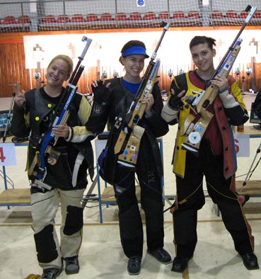 tasana bogatinovski katarina bisercic i dragana todorovic s leva